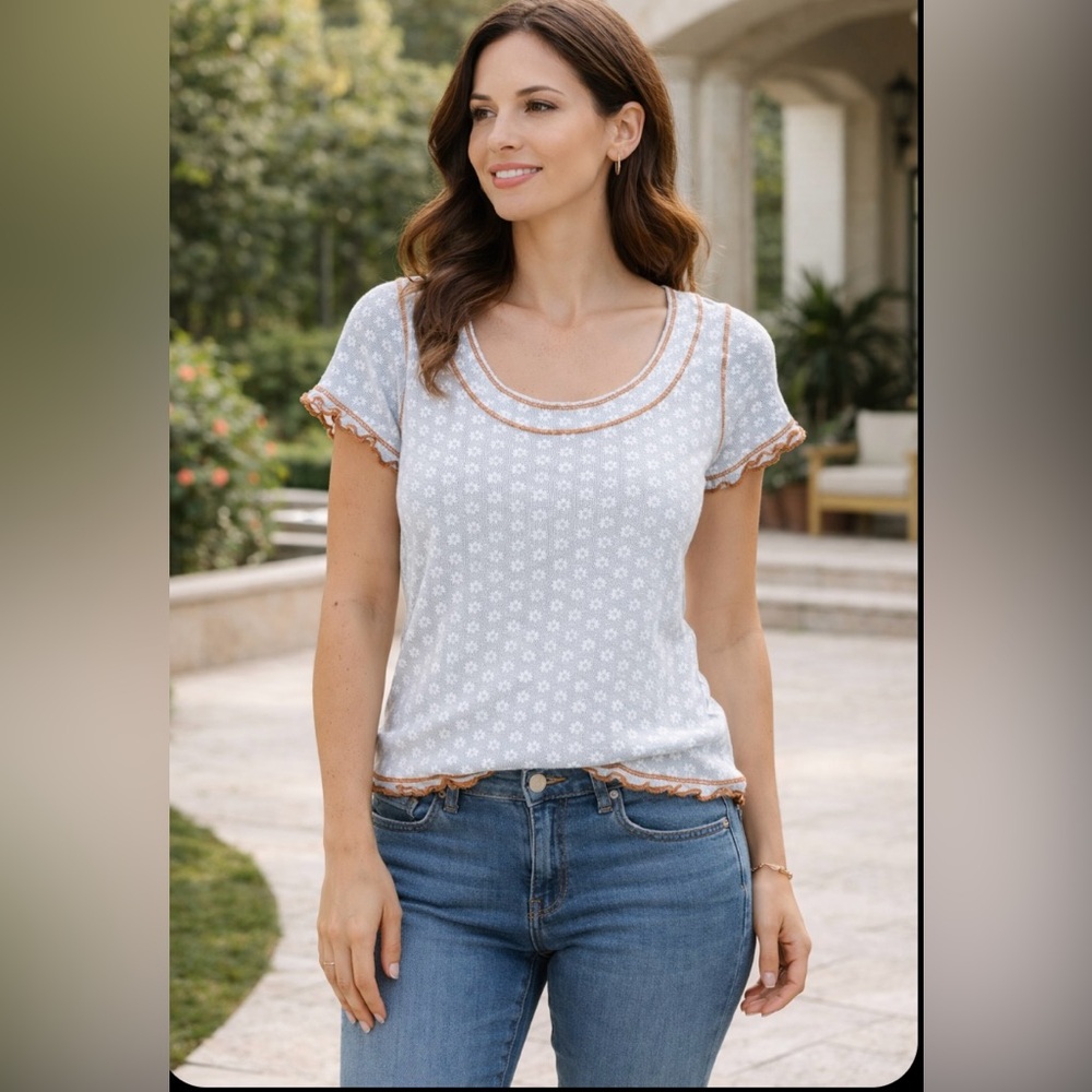 Free People Dainty
Lacy Fem Ruffle Floral Top